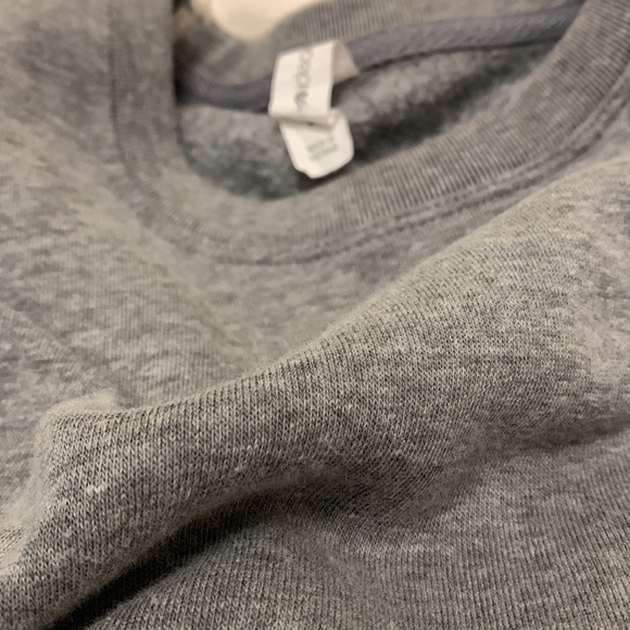 grey crewneck sweatshirt! - Picture 3 of 3